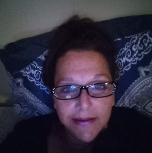 Meet your Posher, Lorie